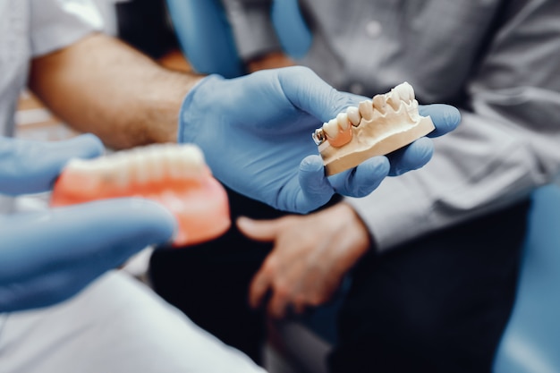 dental bridge front teeth